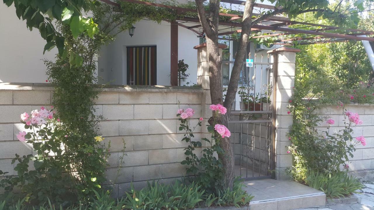 Fema Guest House Balcsik Kültér fotó