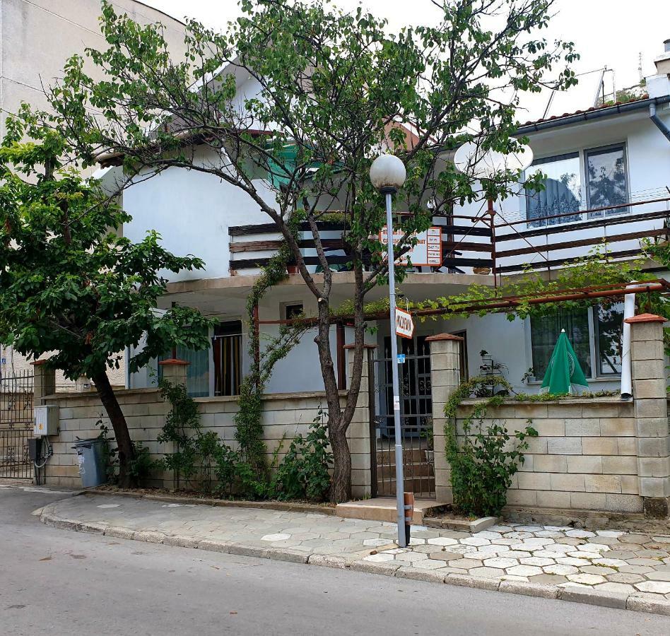 Fema Guest House Balcsik Kültér fotó
